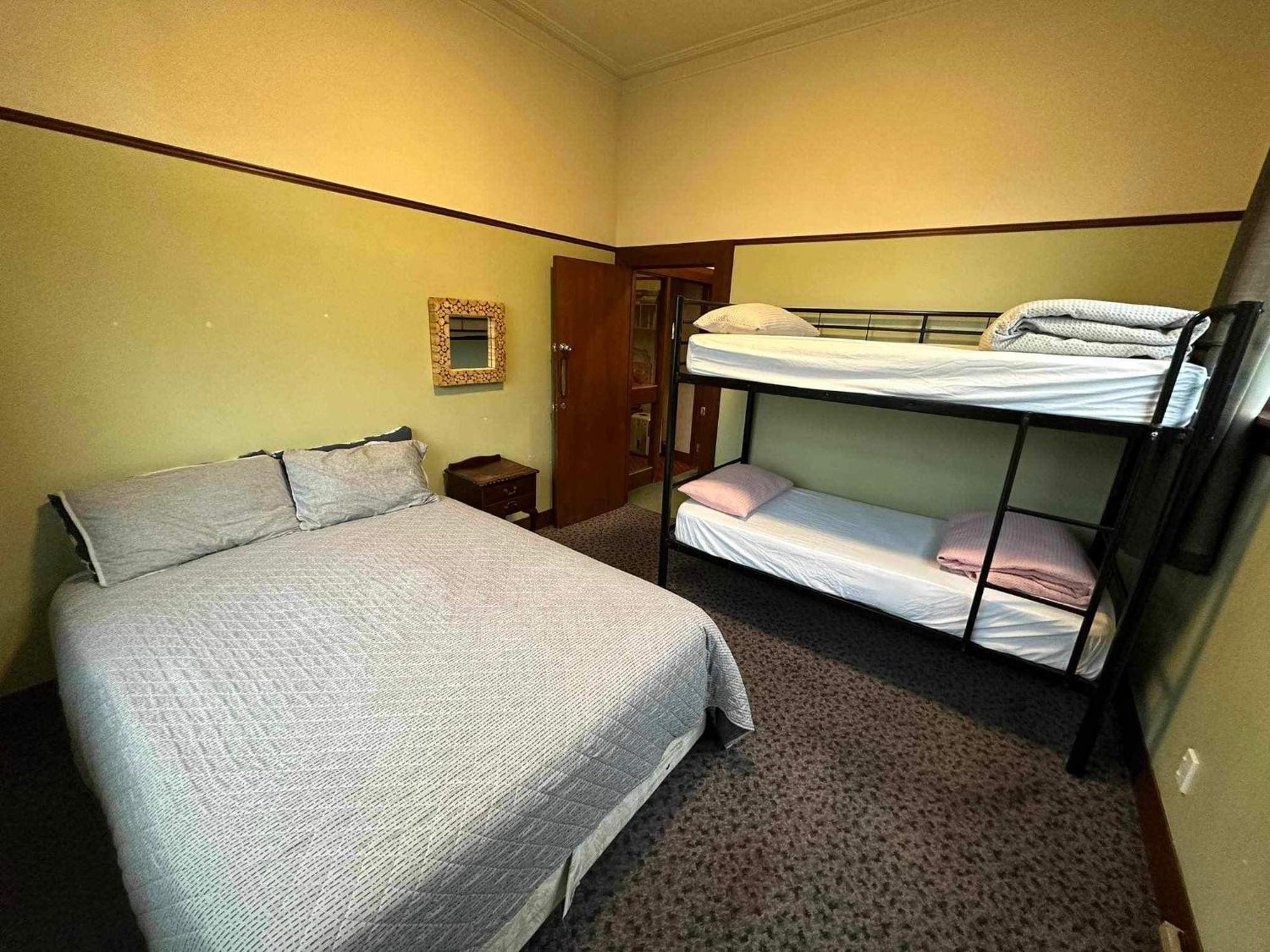 Hostel Manor House Backpackers Dunedin Exterior foto