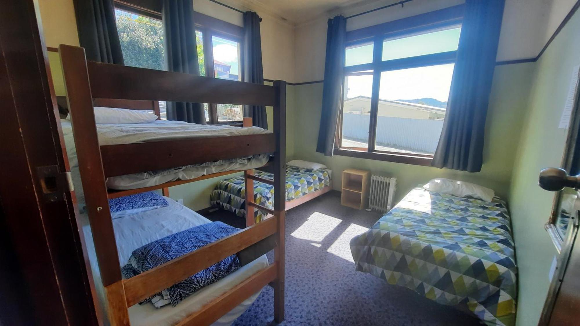 Hostel Manor House Backpackers Dunedin Exterior foto