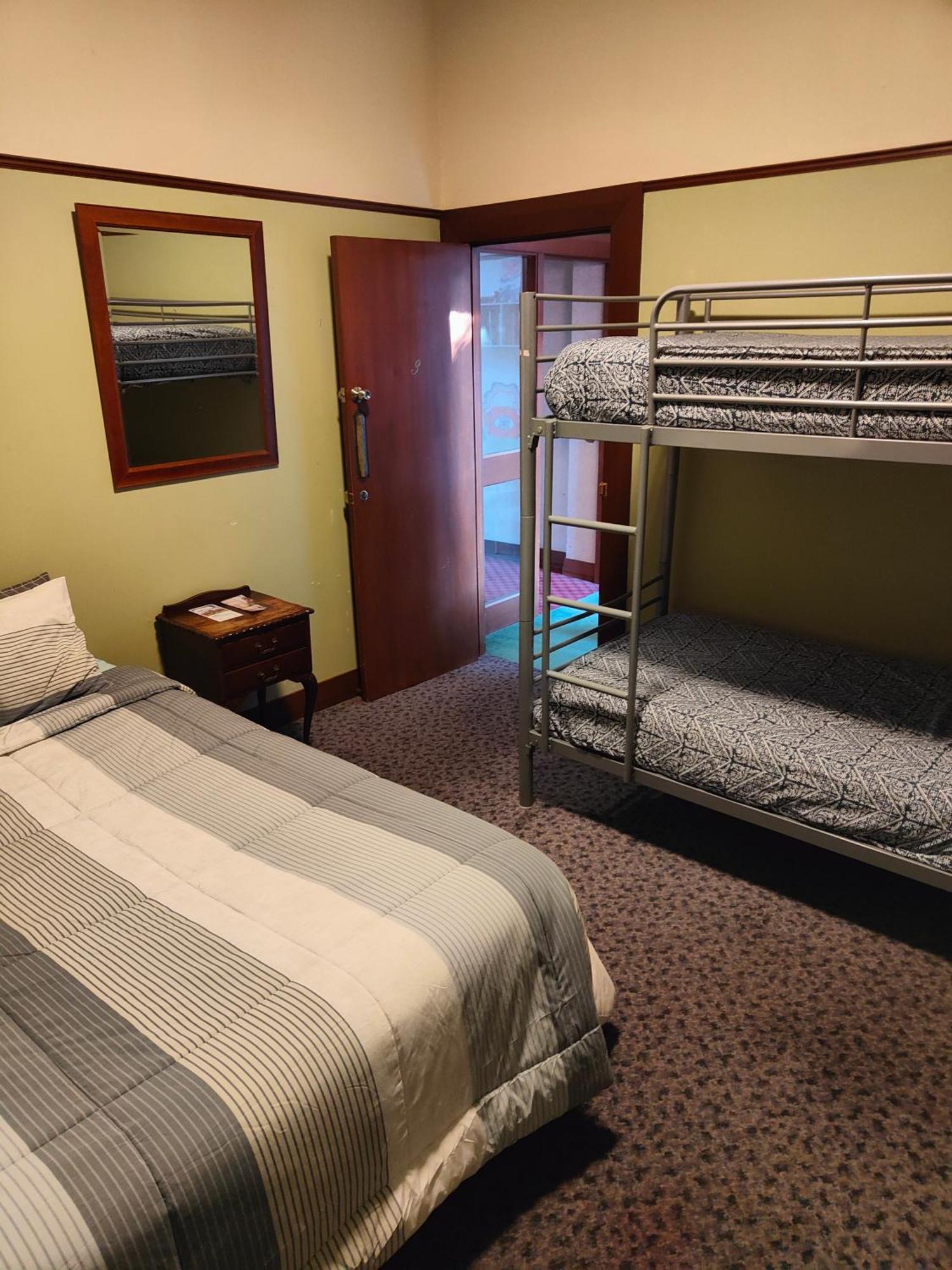 Hostel Manor House Backpackers Dunedin Exterior foto